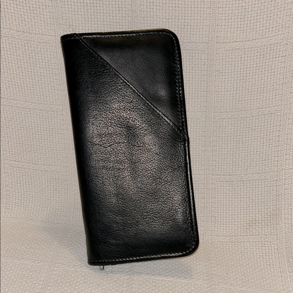 piel leather Other - PIEL Sleek Black Leather Wallet